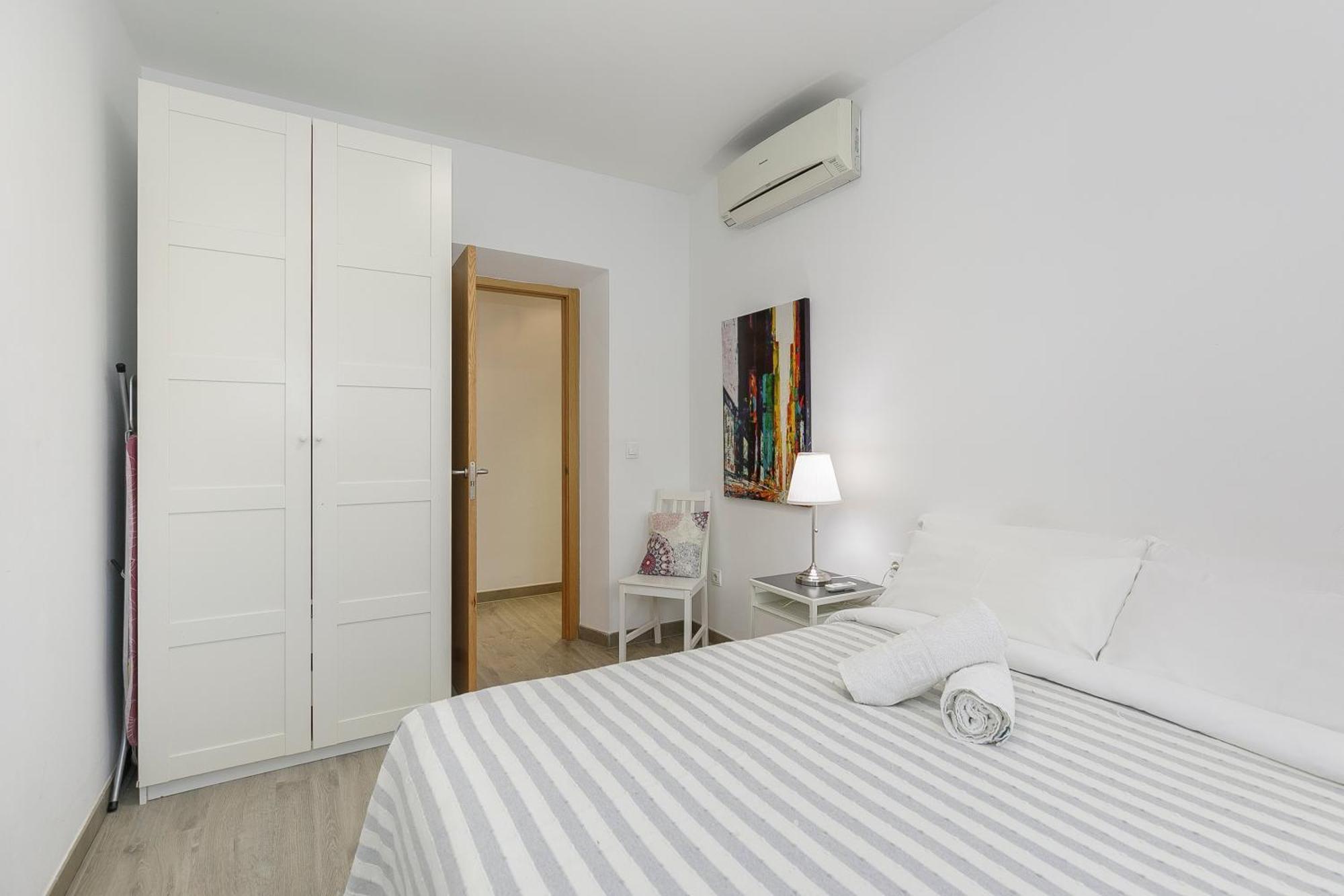 Apartamento céntrico y tranquilo y parking incluido Granada Exterior foto
